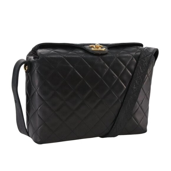 CHANEL Matelasse Shoulder Bag Lamb Skin Black Gold CC Auth 108071 - Picture 1 of 14